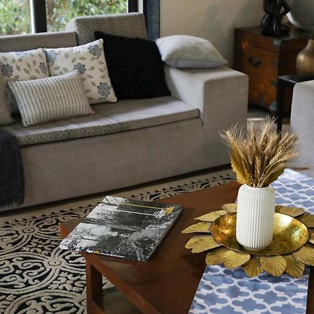 The Leaf By Stayvista - An Enchanting Escape Offering A Pool, Terrace, Lush Lawn, Contemporary Interiors, And Indoor Games アリバグ エクステリア 写真